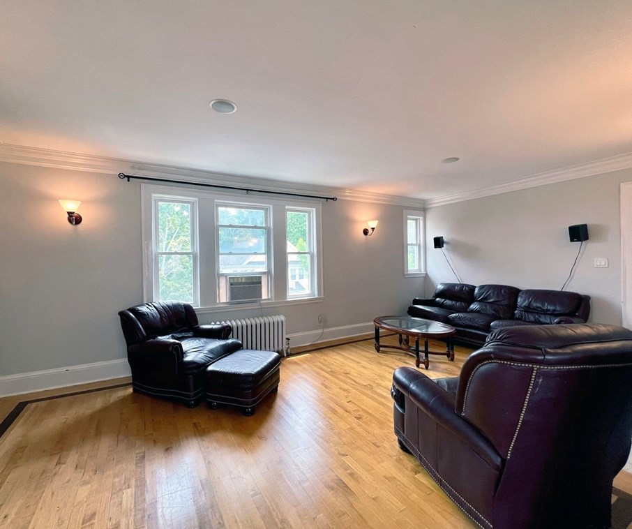 13-15 Sunnybank Rd, Watertown, MA 02472