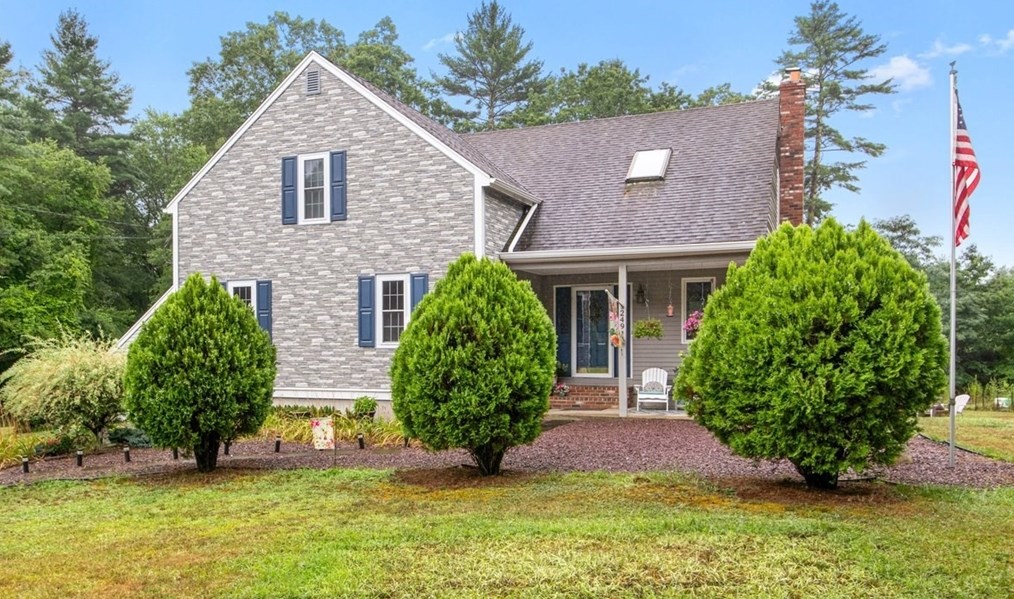 249 Meadow St, Carver, MA 02330
