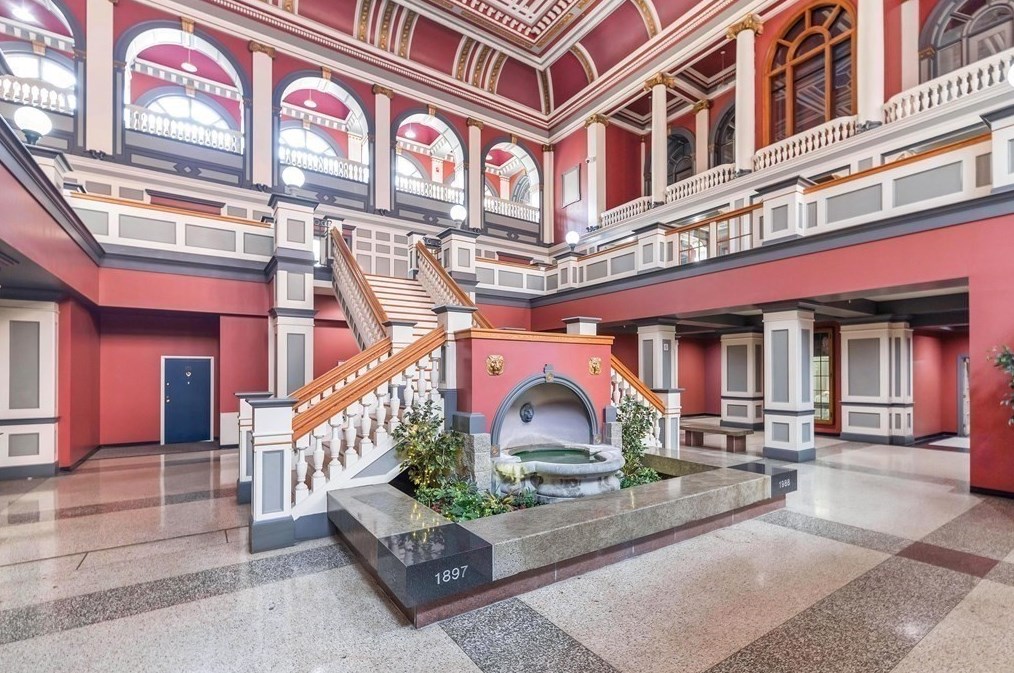 235 State St, Springfield MA  01103-1730 exterior