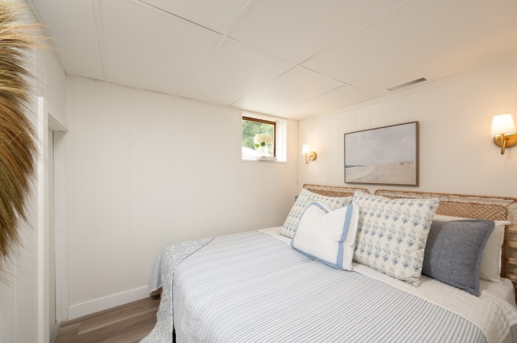 582 Nantasket Ave, Hull MA  02045-2331 exterior