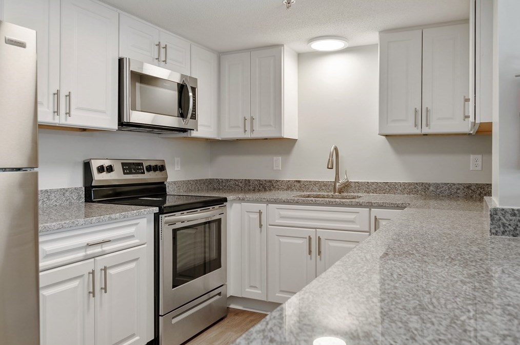 38 Thomas St #506, Montgomery, MA 01085