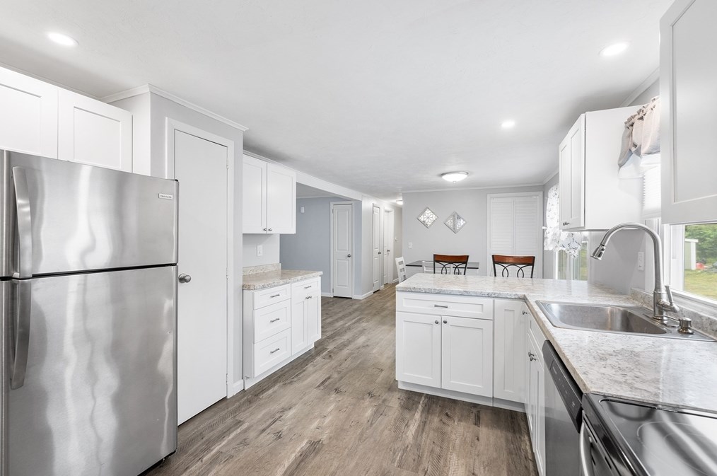 42 Kennedy Dr, Carver, MA 02330-1622