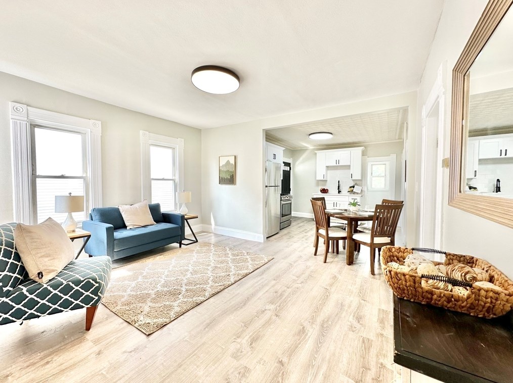 147 Hampden St, Chicopee, MA 01013