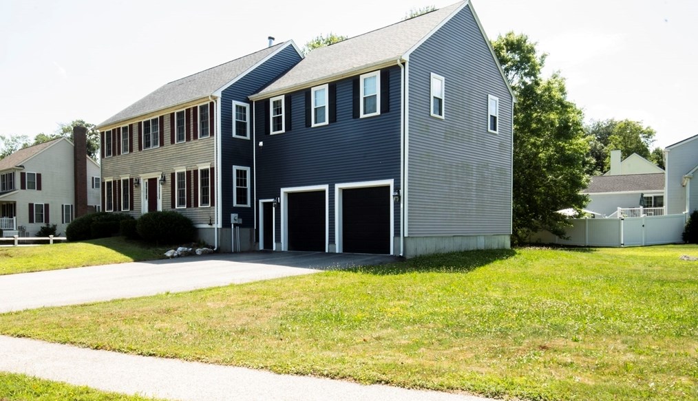 5 Fieldstone Cir, Whitman, MA 02382