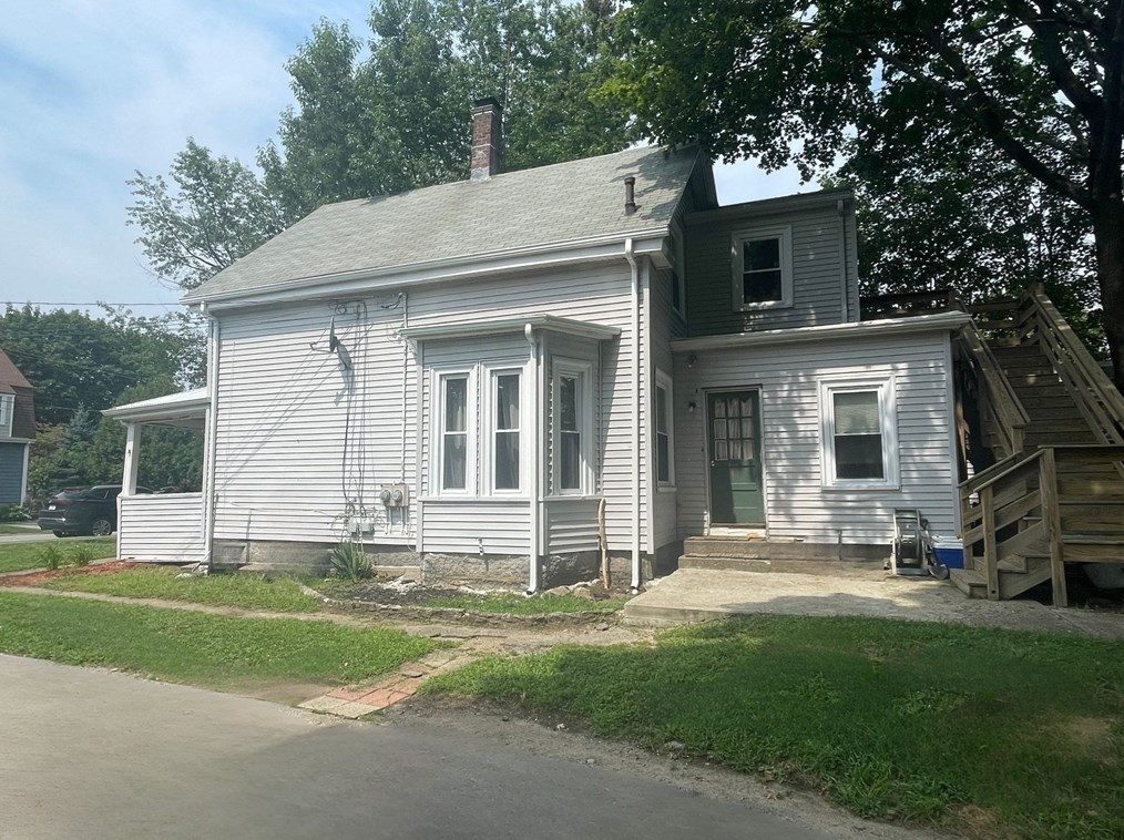 47 Laurel St, Weymouth, MA 02189