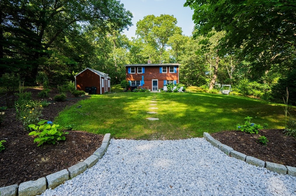 14 Hawley Ave, Plymouth, MA 02360