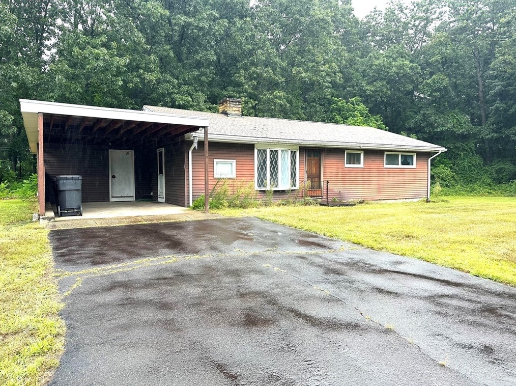 97 Sandy Hill Rd, Montgomery, MA 01085