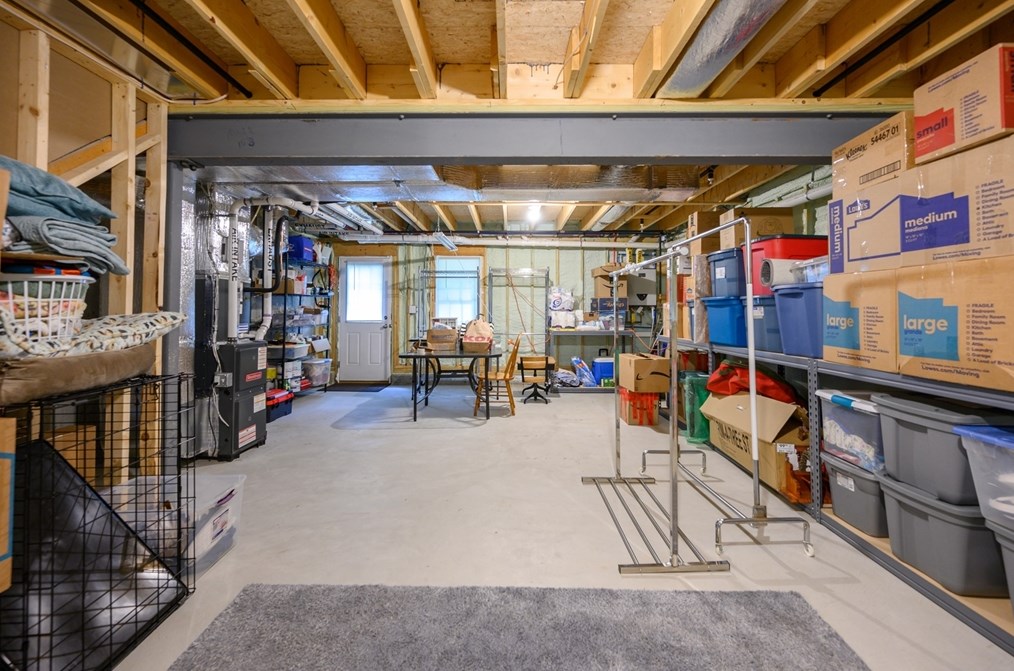 401 West St, East Bridgewater MA 02333-1813 exterior