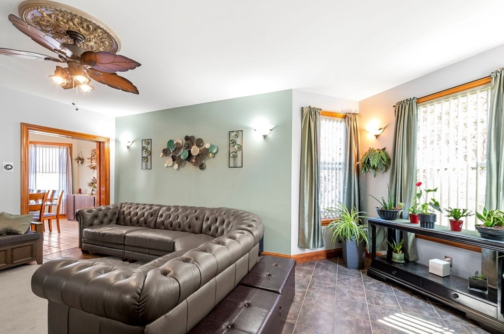 154 Winthrop Ave, Revere MA 02151-3915 exterior