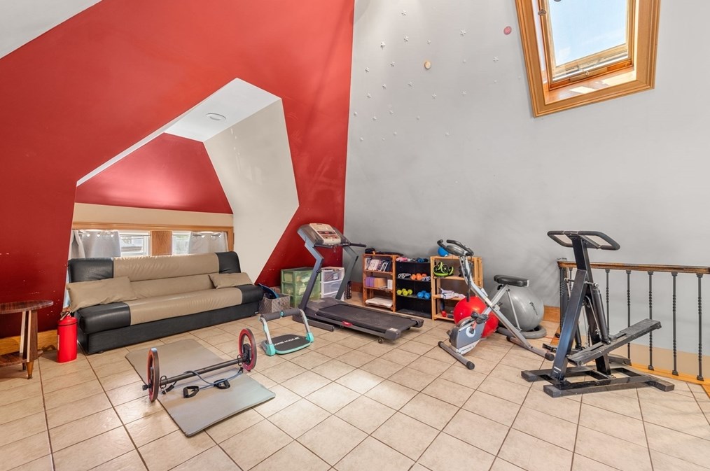 154 Winthrop Ave, Revere MA 02151-3915 exterior