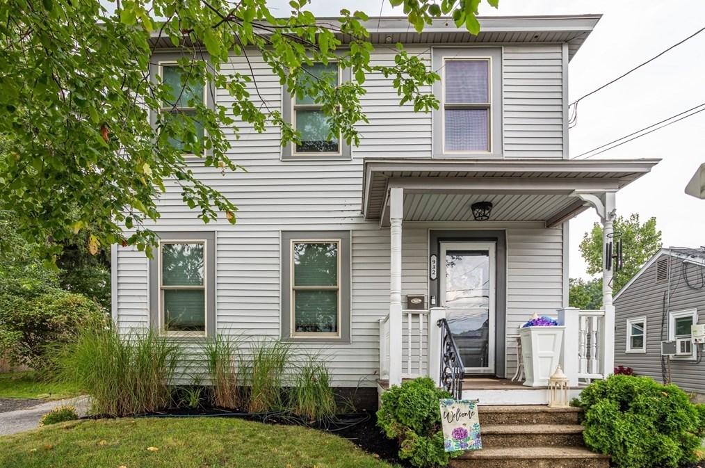 932 Main St, Clinton, MA 01510