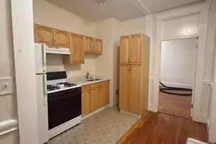 39 Hemenway St, Boston, MA 02115 - Photo 1