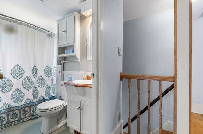 27 Pearl St, Amesbury MA  01913-3100 exterior