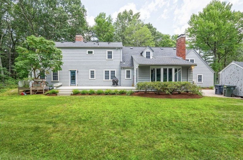61 Laurelwood Rd, Holden, MA 01520