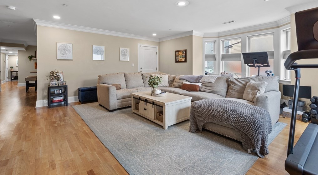 69 Telegraph St #101, Boston, MA 02127