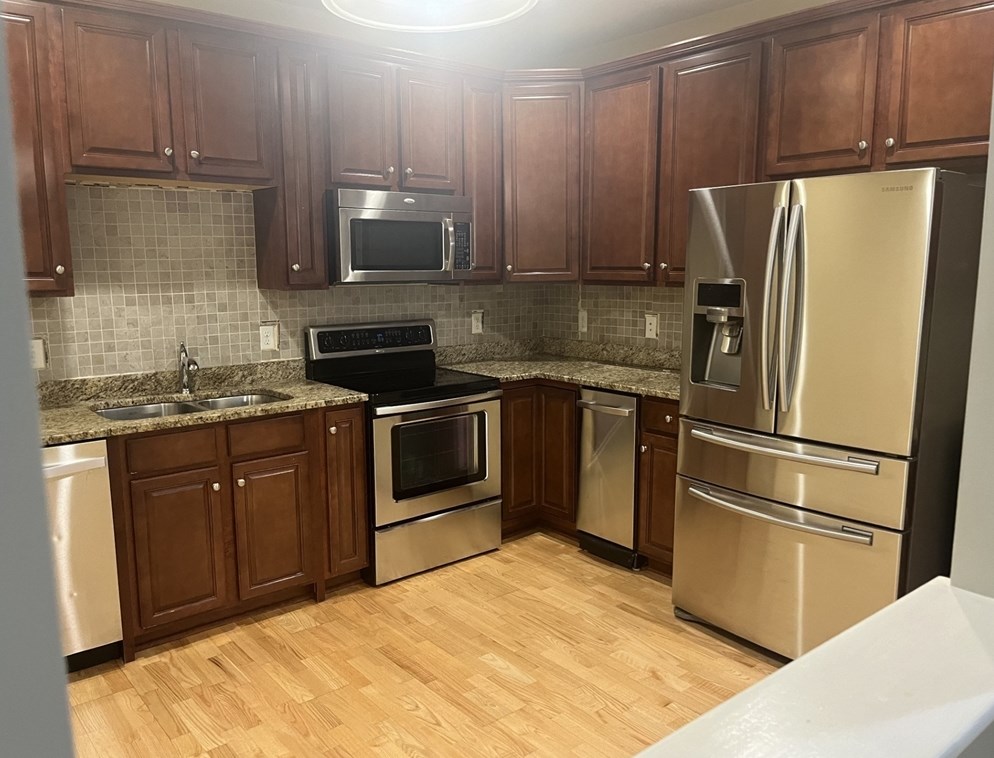 426 John Mahar Hwy #312, Braintree, MA 02184