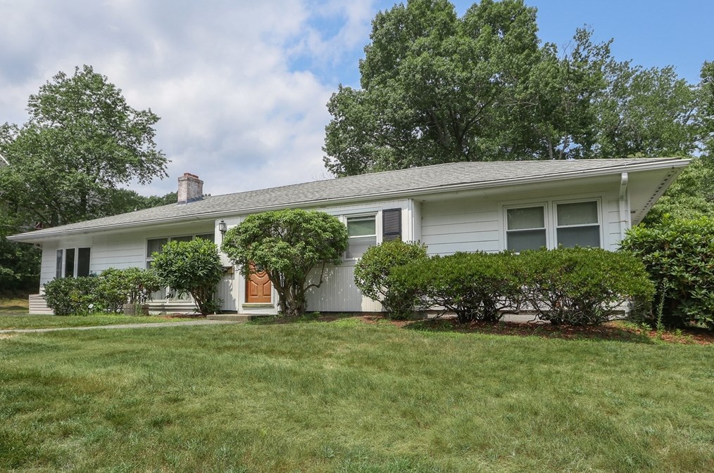 8 Appleton Rd, Natick, MA 01760 exterior