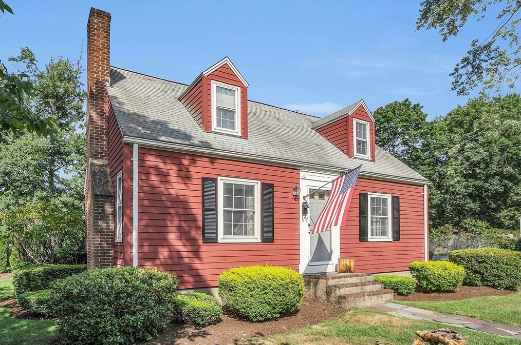 338 Common St, Walpole, MA 02081