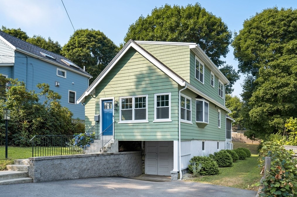 72 Madison Ave, Arlington, MA 02474-2510