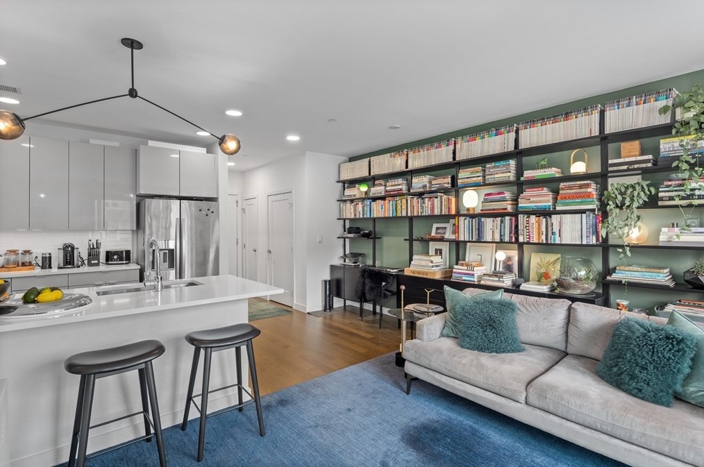 65 Lewis St #216, Boston, MA 02128