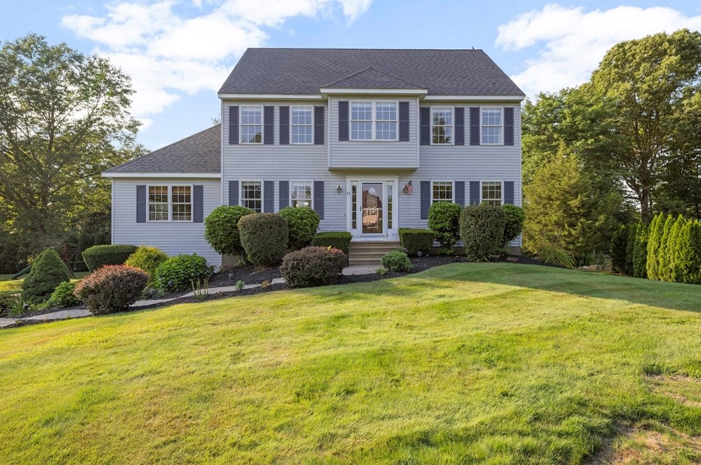 11 Bullmoose Run, Hopkinton, MA 01748