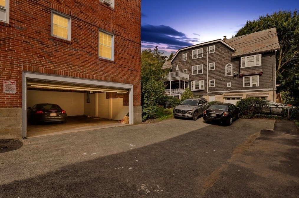 401 Boylston St, Brookline MA 02445-6010 exterior