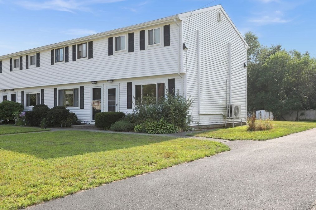 5 Pheasant Ave #1, Wareham, MA 02571