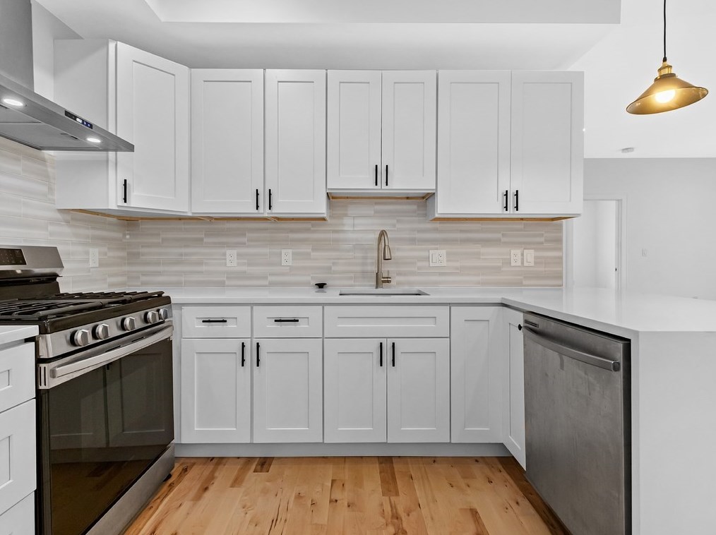 178 Washington Ave #303, Chelsea, MA 02150