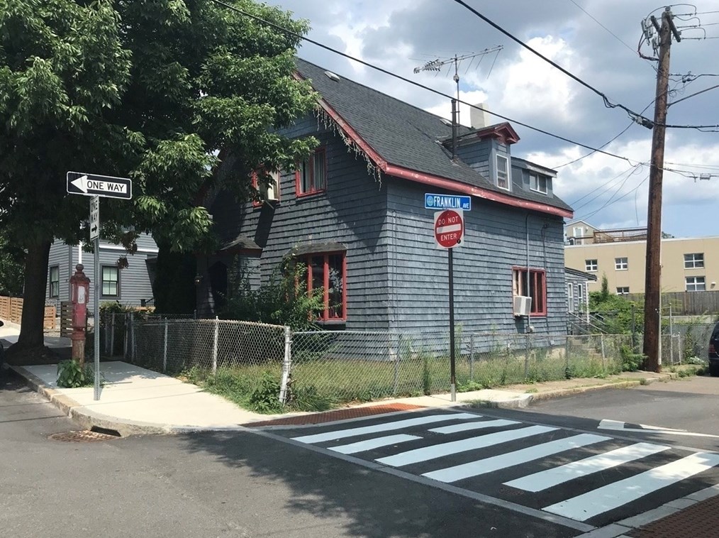 60 Franklin St, Somerville, MA 02145-4207