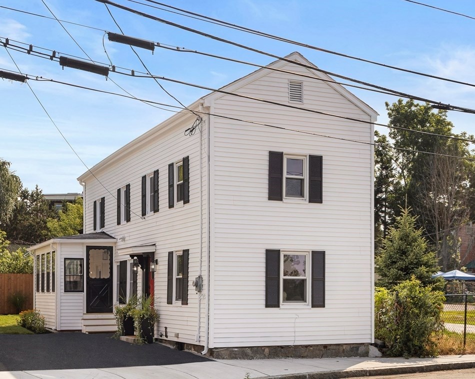 19 Webb St, Salem, MA 01970-5239