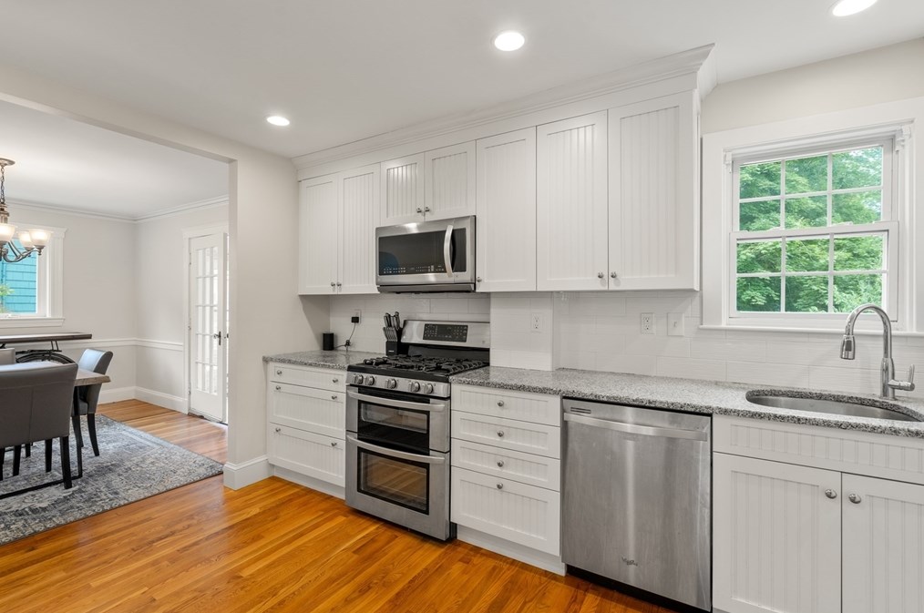151 Oakdale Rd, Newton, MA 02461