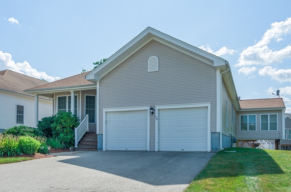 124 Taft Hill Ln #124, Uxbridge, MA 01569