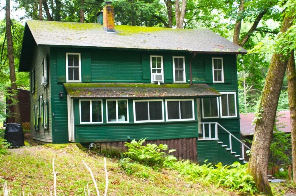 17 West Ln, Gill, MA 01360