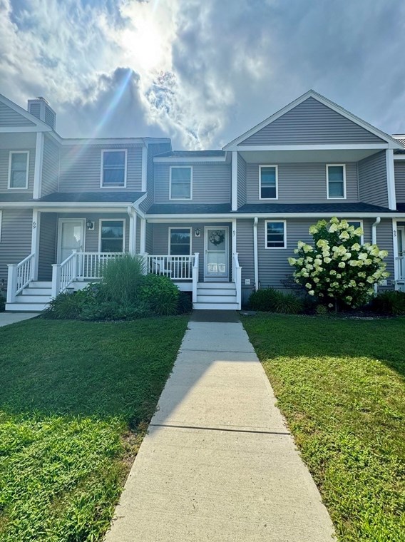 67 Sycamore Dr #67, Leominster, MA 01453