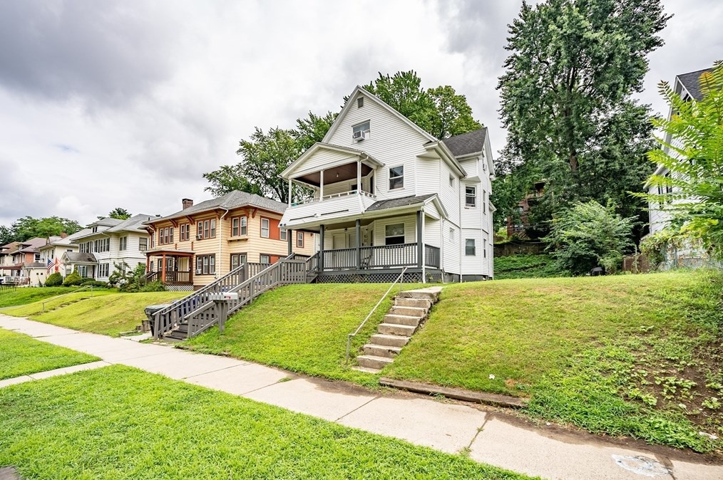 59 Leyfred Ter, Springfield MA  01108-1103 exterior