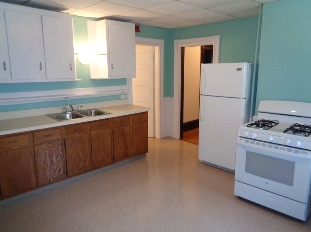 142 West St, Worcester MA 01609-2218 exterior