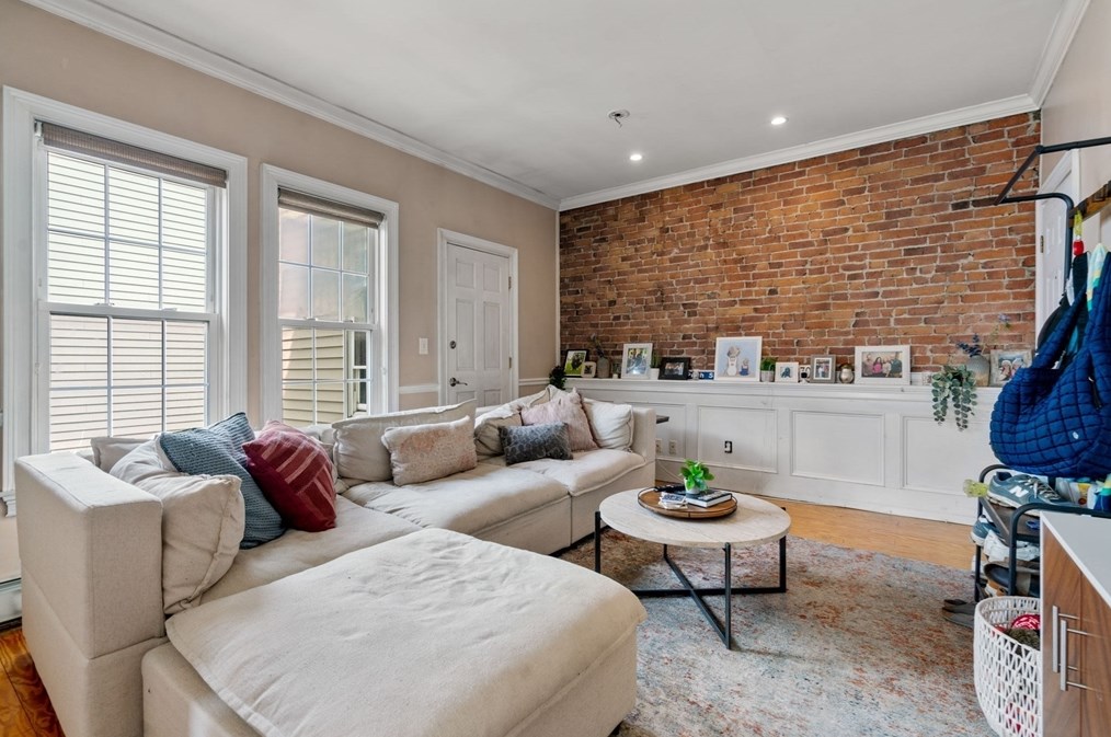 614 E 3rd St #2, Boston, MA 02127