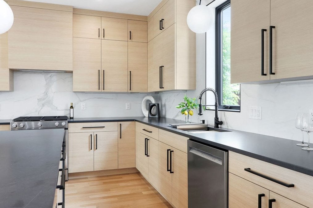 7 School Ave #1, Waltham, MA 02453