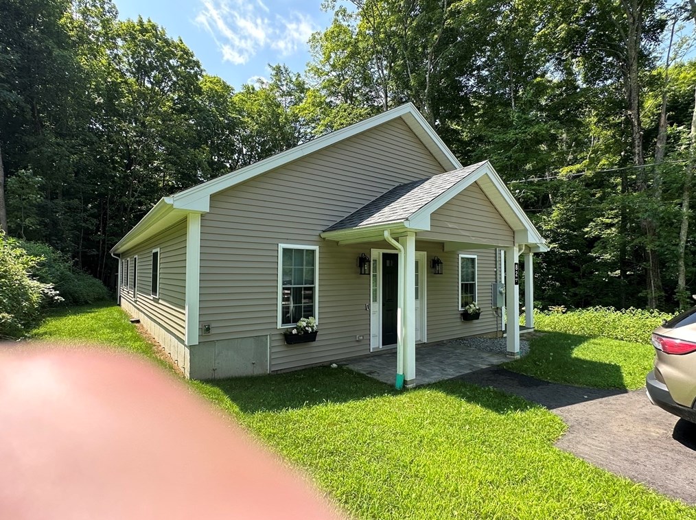 82 Ward St, North Brookfield, MA 01535