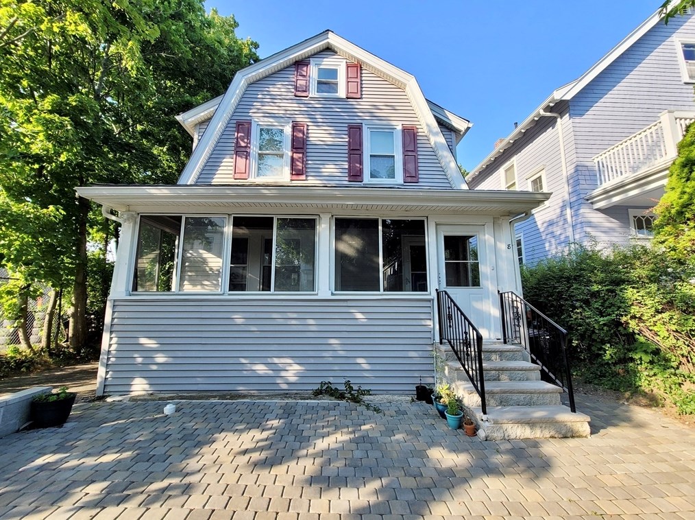 8 Bexley Rd, Roxbury-Xing, MA 02131 exterior