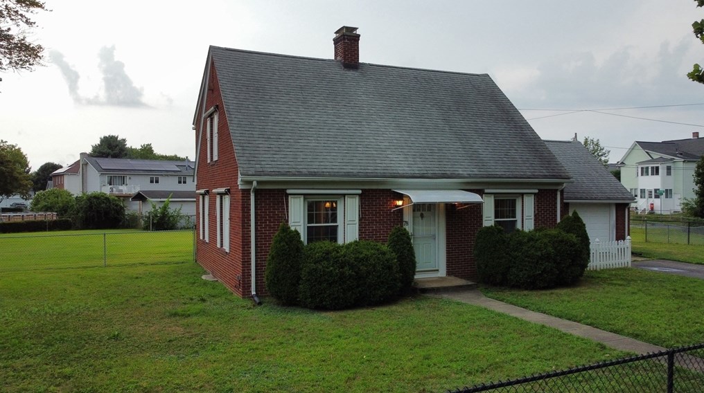 78 Milton St, Springfield, MA 01151