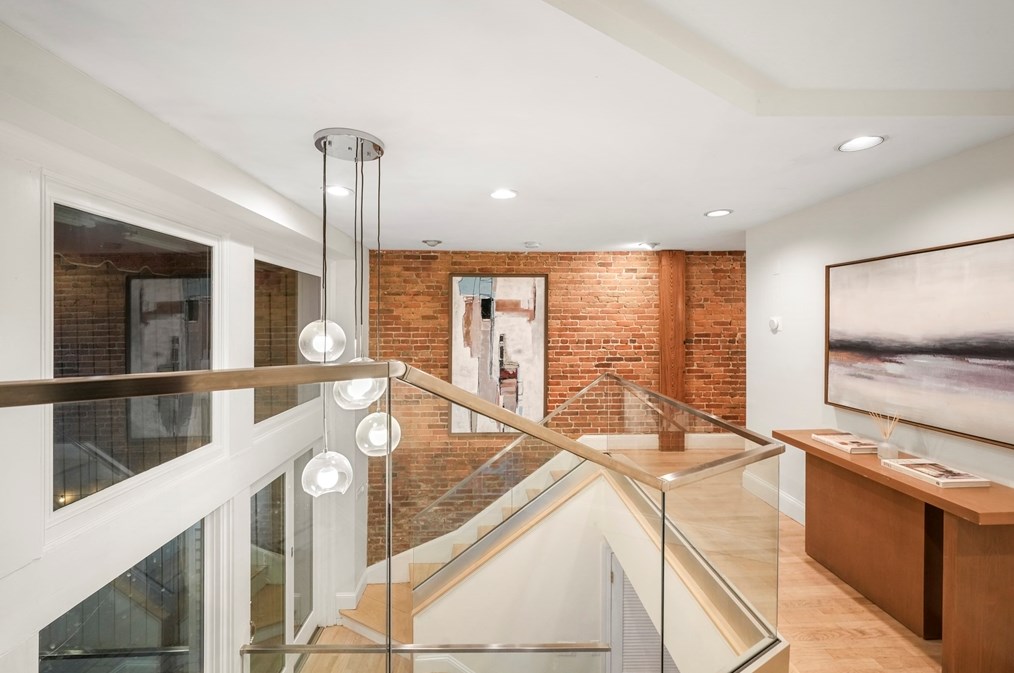 67 Montgomery St #1, Boston, MA 02116