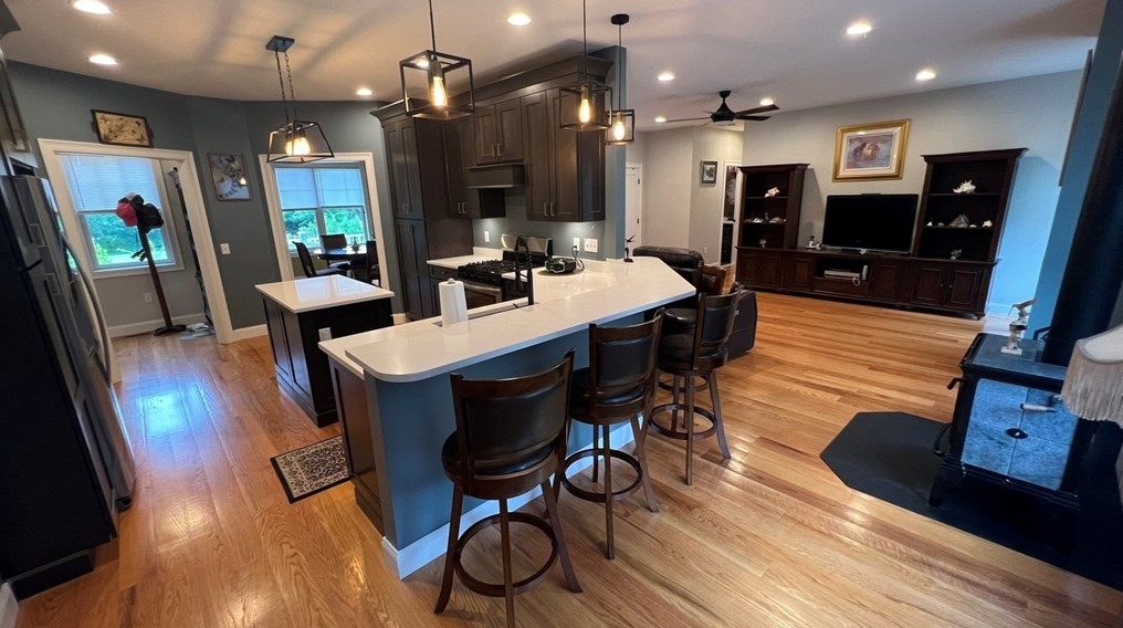 1832 Smith St, Dighton, MA 02715