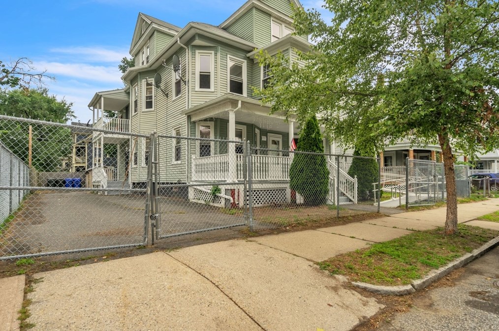 46-48 Albemarle St, Springfield, MA 01109