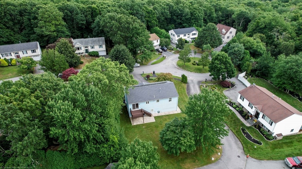 30 Schooner Dr, Dartmouth MA 02748-1776 exterior