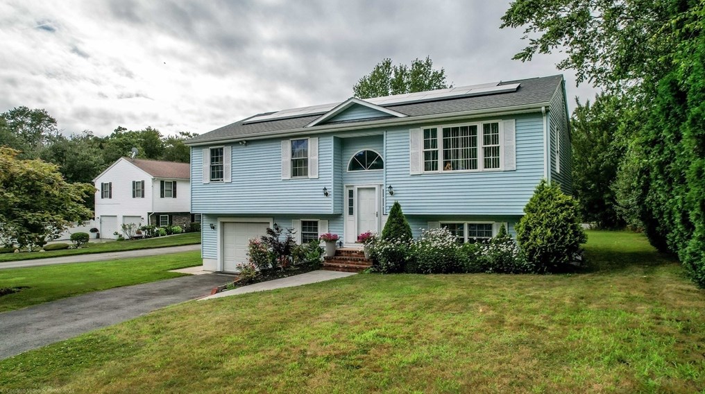 30 Schooner Dr, Dartmouth, MA 02748 exterior