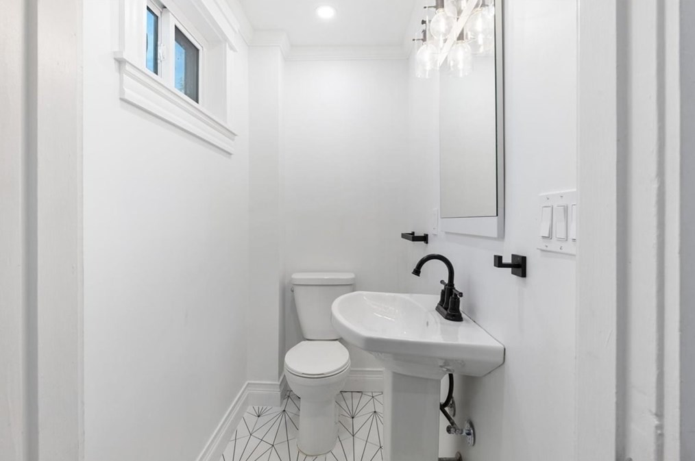 497 Prospect St, Methuen MA 01844-5126 exterior