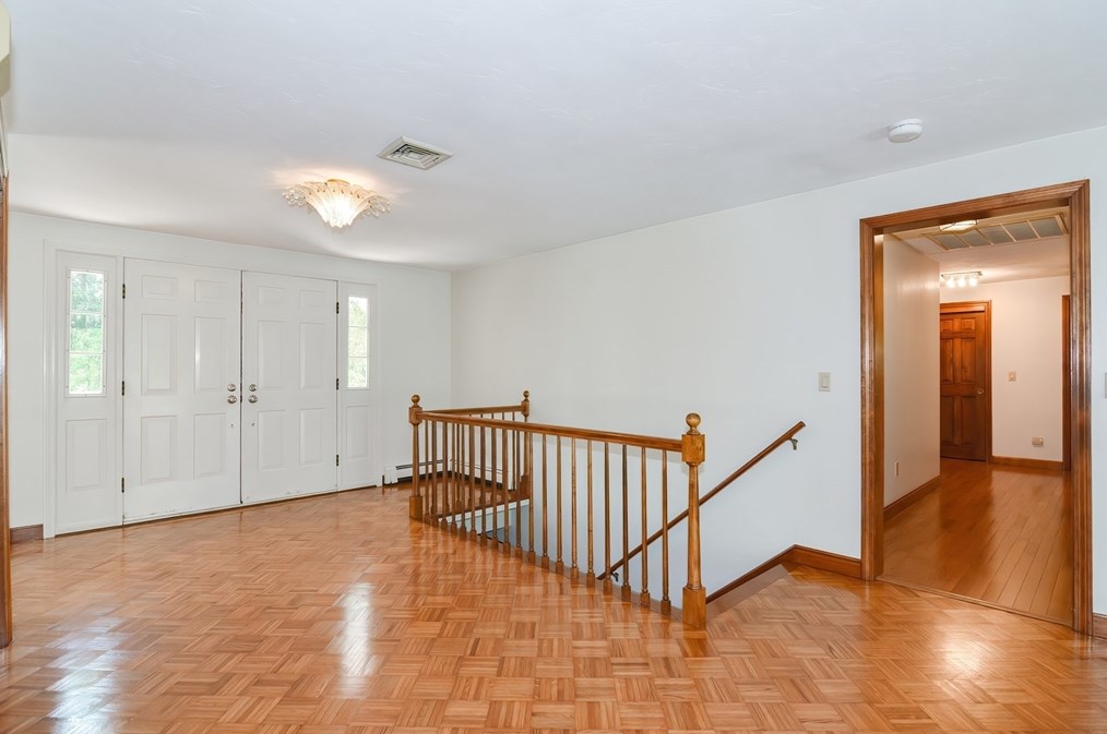 63 Washington St, Mendon, MA 01756