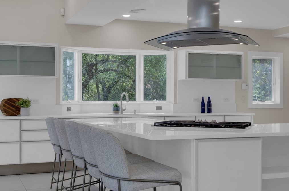 15 Marcellus Dr, Newton MA 02459-2934 exterior