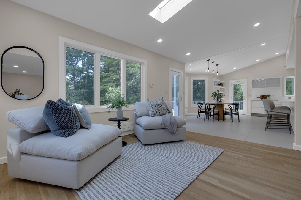 15 Marcellus Dr, Newton MA 02459-2934 exterior